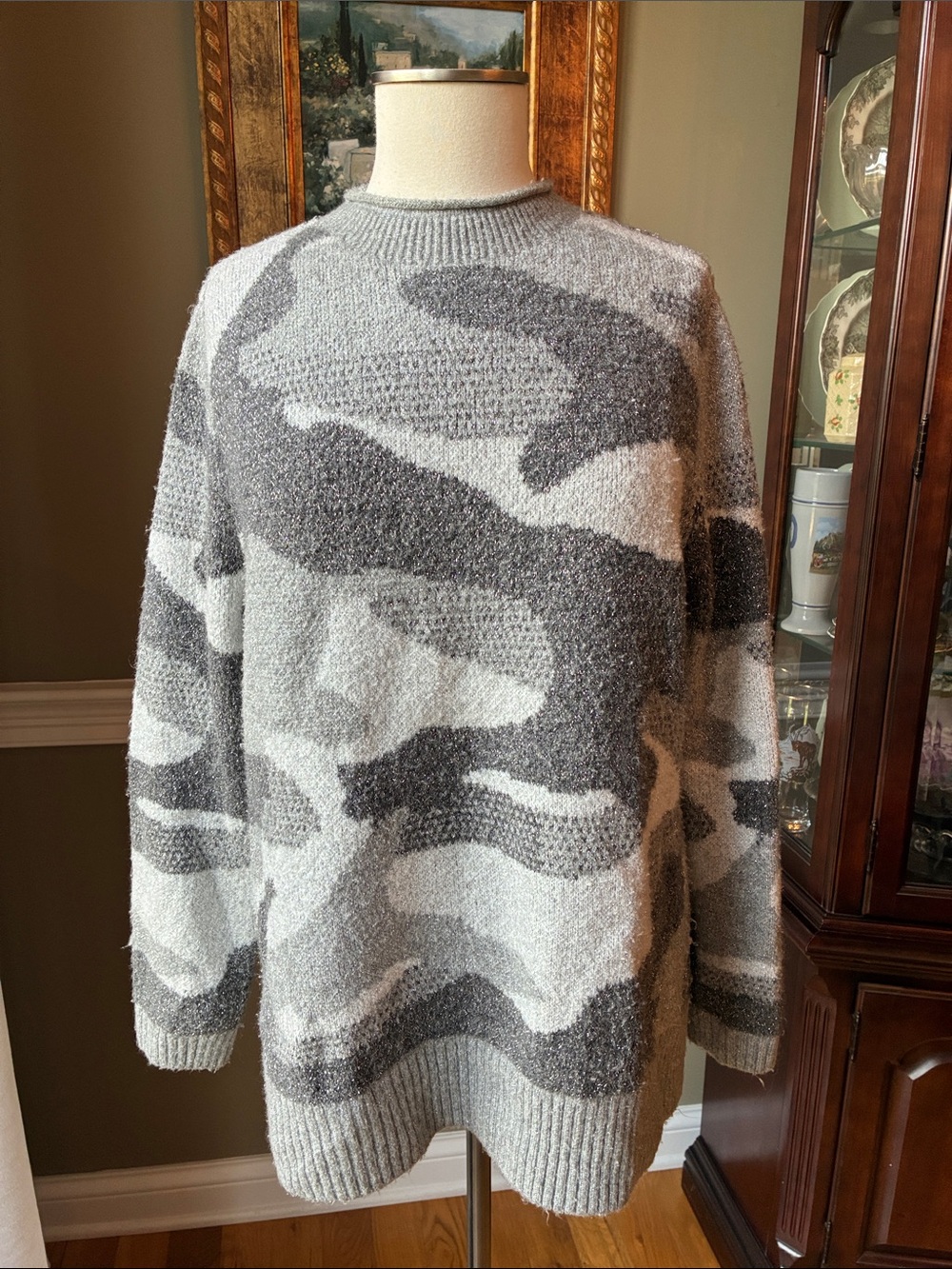 T by Talbots Gray/Metallic Camouflage Crewneck Sweater Size Medium